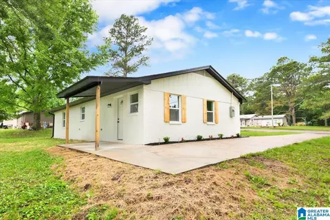 Exterior - 109 Lilly St, Clanton, AL 35045 photo 2 of 5