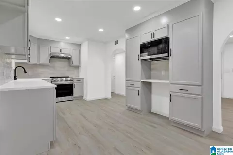 Kitchen - 109 Lilly St, Clanton, AL 35045 photo 1 of 1