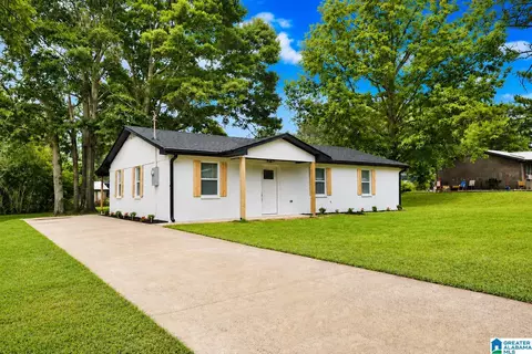 109 Lilly St, Clanton, AL 35045
