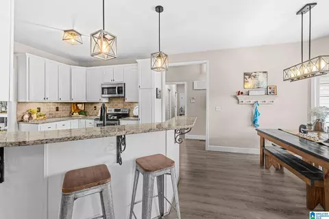 Kitchen - 400 Cobb Dr, Jemison, AL 35085 photo 1 of 6