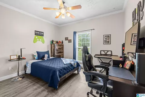 Bedroom - 400 Cobb Dr, Jemison, AL 35085 photo 7 of 9