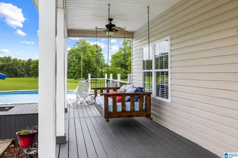 Exterior - 400 Cobb Dr, Jemison, AL 35085 photo 10 of 26