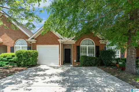 127 Hayesbury Ln, Pelham, AL 35124
