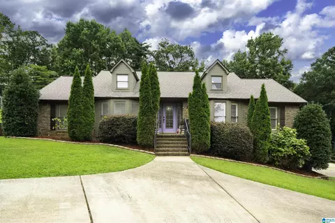 303 Bradford Cir, Trussville, AL 35173