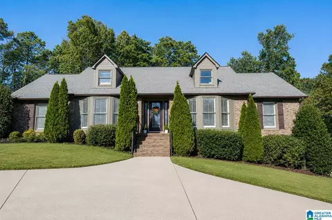 303 Bradford Cir, Trussville, AL 35173