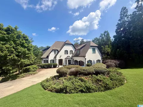 2420 Glasscott Pt, Hoover, AL 35226