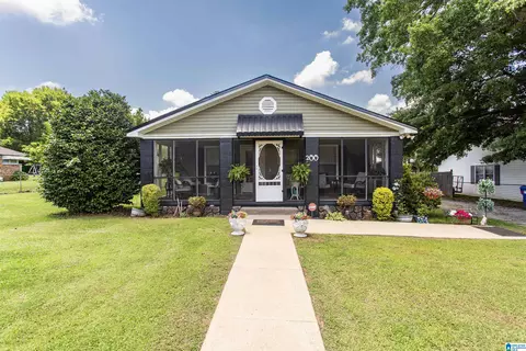 200 Mountain View Rd, Anniston, AL 36201