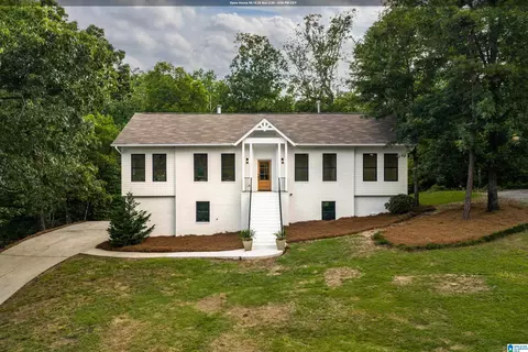 3524 Great Oak Ln, Birmingham, AL 35223