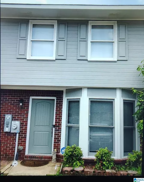 5073 Falling Creek Ln, Birmingham, AL 35235