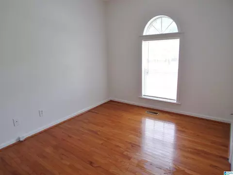 Bedroom - 1729 Patch Pl, Anniston, AL 36201 photo 4 of 9