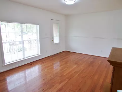 Living - 1729 Patch Pl, Anniston, AL 36201 photo 3 of 4