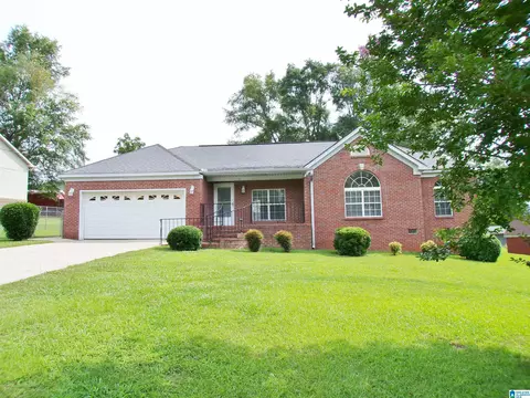 Exterior - 1729 Patch Pl, Anniston, AL 36201 photo 2 of 12