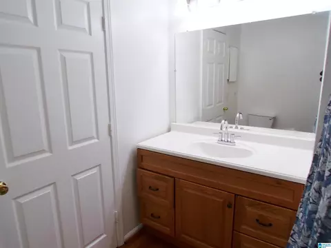 Bath - 1729 Patch Pl, Anniston, AL 36201 photo 1 of 7