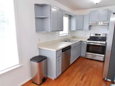 Kitchen - 1729 Patch Pl, Anniston, AL 36201 photo 2 of 8