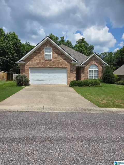 6479 Misty Ridge Dr, Birmingham, AL 35235