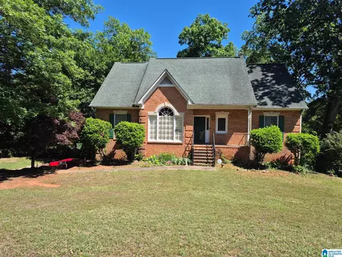 1729 Monteagle Dr, Hoover, AL 35244