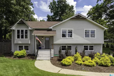 1020 Wickford Rd, Vestavia Hills, AL 35216
