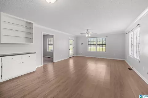 Living - 740 County Road 41, Clanton, AL 35046 photo 2 of 4