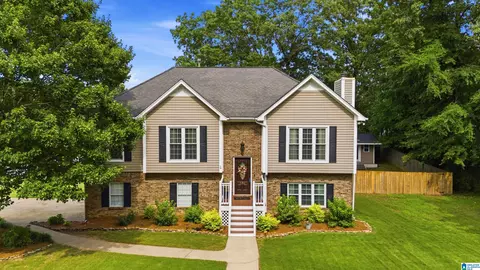 132 Deer Run Dr, Alabaster, AL 35007