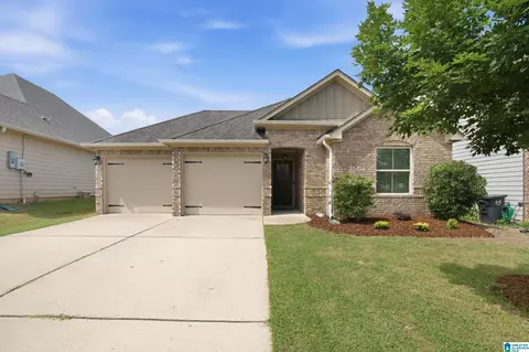 1008 Bethpage Ln, Calera, AL 35040