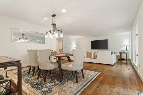 2658 Dolly Brook Ln, Vestavia, AL 35243