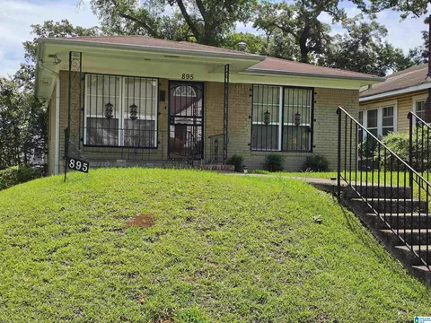 895 5th Pl W, Birmingham, AL 35204