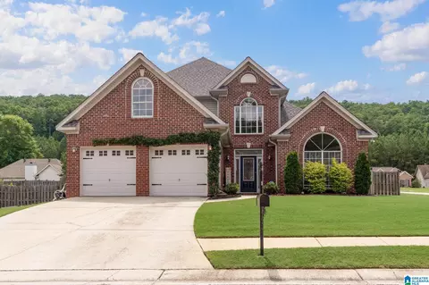 519 Forest Lakes Dr, Sterrett, AL 35147