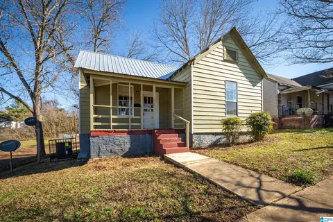 410 Spring St S, Talladega, AL 35160