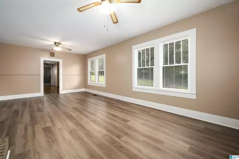 412 Newton Dr, Midfield, AL 35228