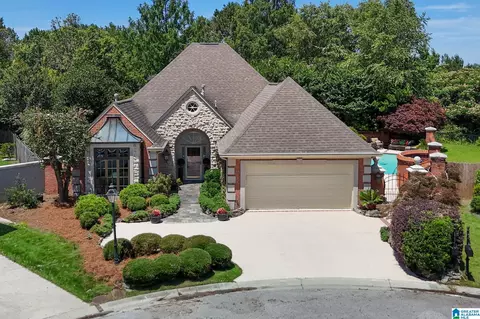 345 Willow Crest Ln, Hoover, AL 35244