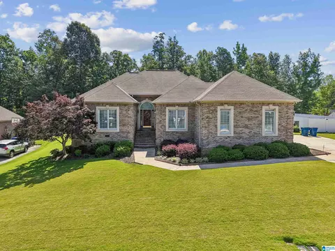 588 Laura Ln NE, Jacksonville, AL 36265