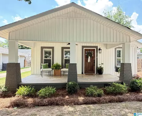 7807 Parkway Dr, Leeds, AL 35094