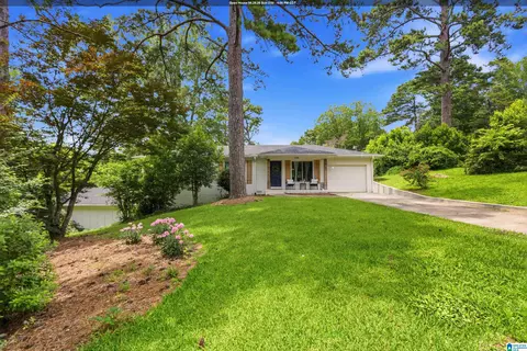1100 Brookwood Ct, Gardendale, AL 35071