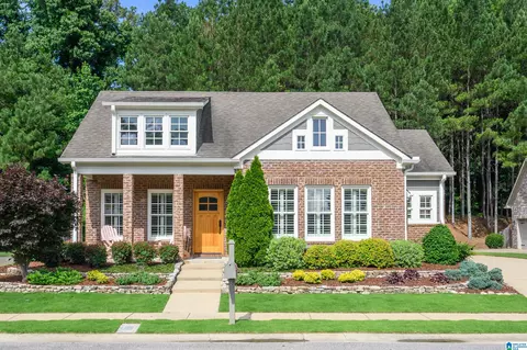 1715 Creekside Dr, Hoover, AL 35244