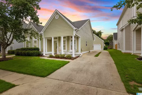 5446 Camellia Ln, Trussville, AL 35173