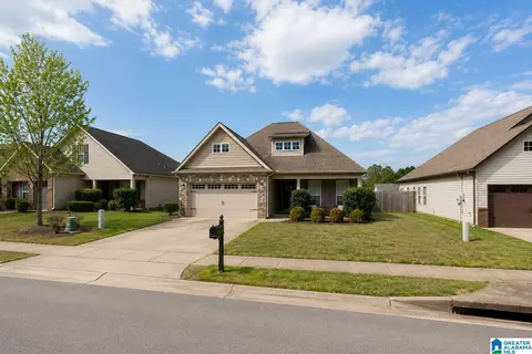 156 Stonebriar Dr, Calera, AL 35040