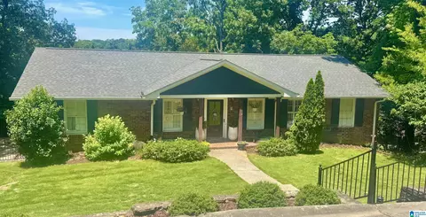 1248 Lincoya Dr, Vestavia Hills, AL 35216