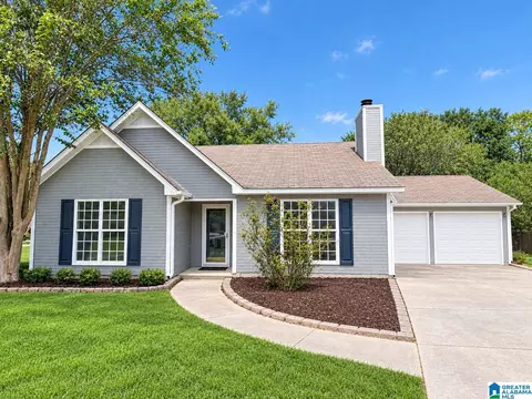 120 King Arthur Pl, Alabaster, AL 35007