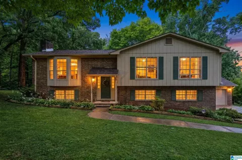 659 Ridge Top Cir, Birmingham, AL 35206
