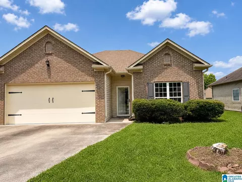 908 Meriwether Dr, Calera, AL 35040
