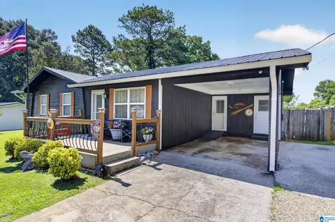 726 Bernard Couch Dr, Anniston, AL 36207