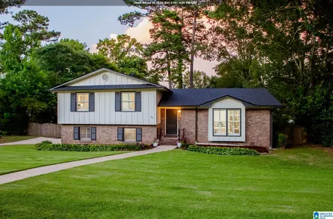 605 Twin Branch Dr, Vestavia Hills, AL 35226