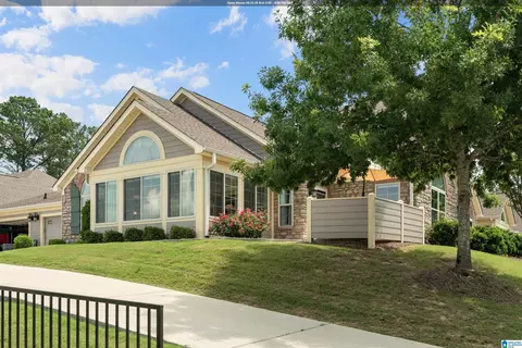 136 Cornerstone Ct #36, Bessemer, AL 35022