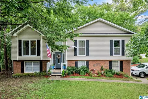 6001 Woodvale Dr, Helena, AL 35080