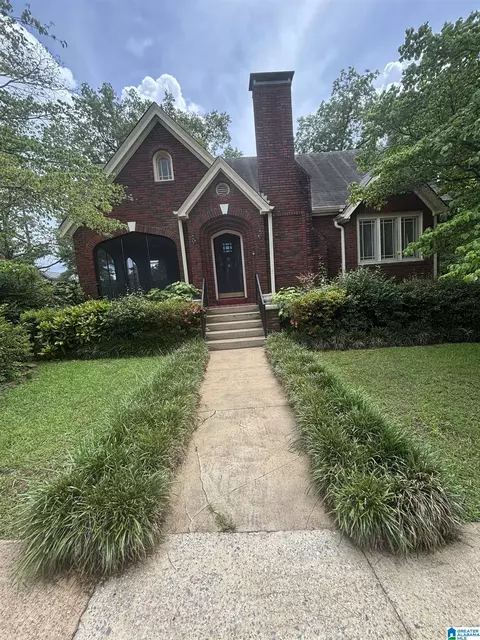 9 E Walnut St, Sylacauga, AL 35150