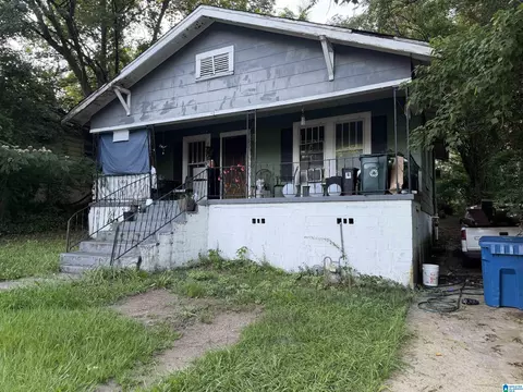 512 60th St, Fairfield, AL 35064