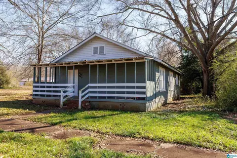 412 5th St, Sylacauga, AL 35150