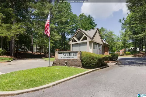 301 Gables Dr #301, Hoover, AL 35244