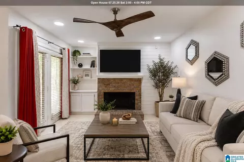 301 Gables Dr #301, Hoover, AL 35244