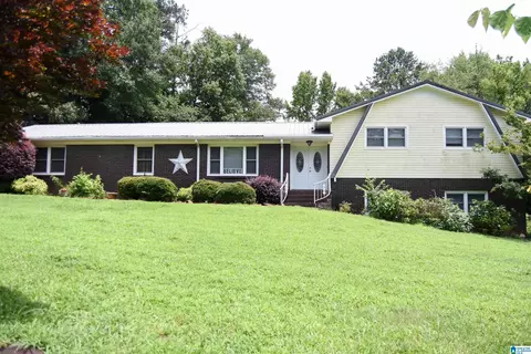 3911 Perkerson Dr, Anniston, AL 36201